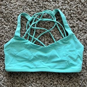 Lululemon free to be wild bra